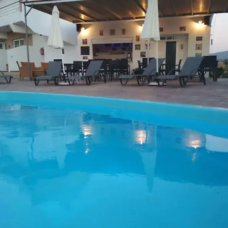 River's Apartahotel Paradeísion